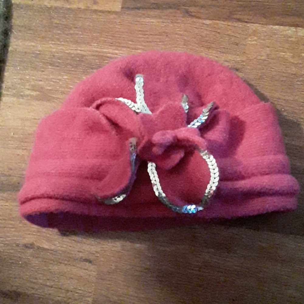 100 wool hat